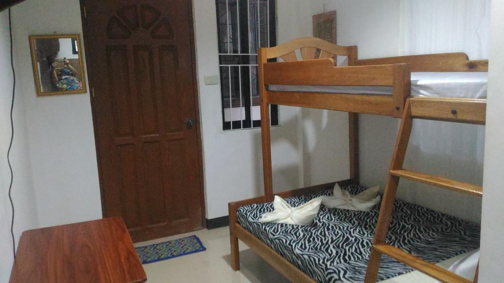 Sealor Pension House Puerto Princesa Bagian luar foto