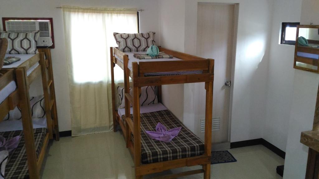 Sealor Pension House Puerto Princesa Bagian luar foto